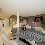Penthouse With Sea Views In Nueva Andalucia
