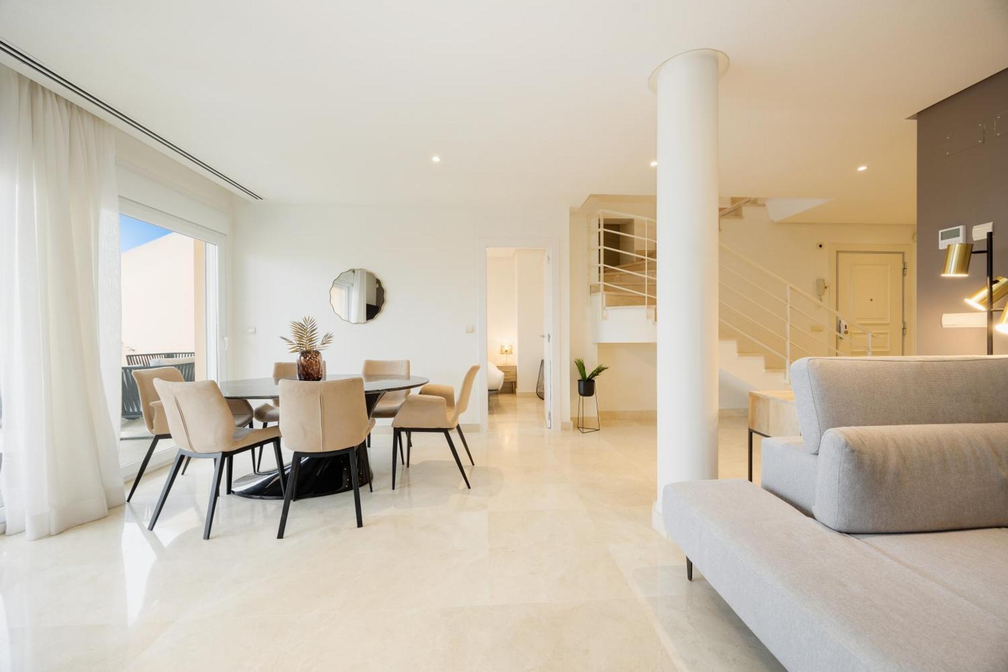 Apartamento Penthouse With Sea Views In Nueva Andalucia *